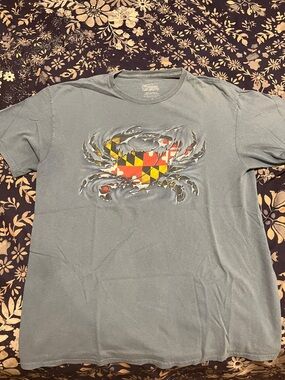 LG Men's Blue-Gray Short-Sleeve Tee with Maryland Flag Crab Graphic
